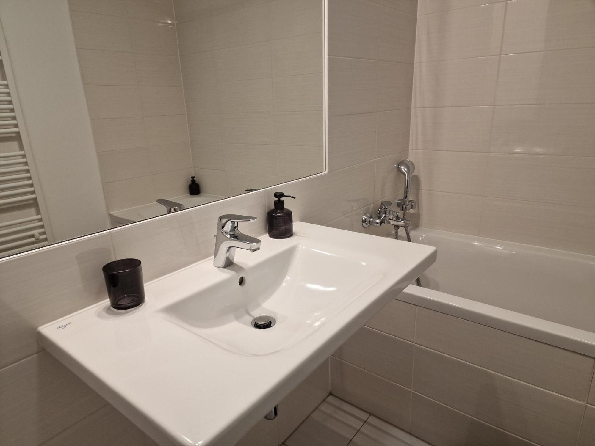 Stylish Panorama City Family Suite Bratislava Ngoại thất bức ảnh